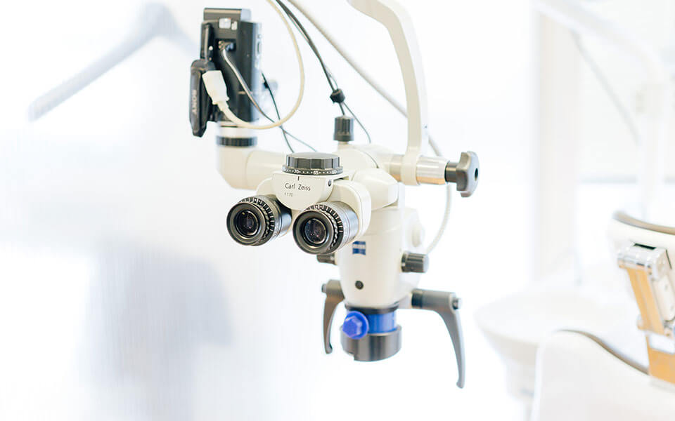 マイクロスコープ(歯科用顕微鏡)